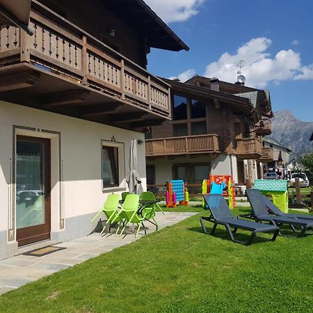 Ferienwohnung Al Camanel Livigno Exterior foto