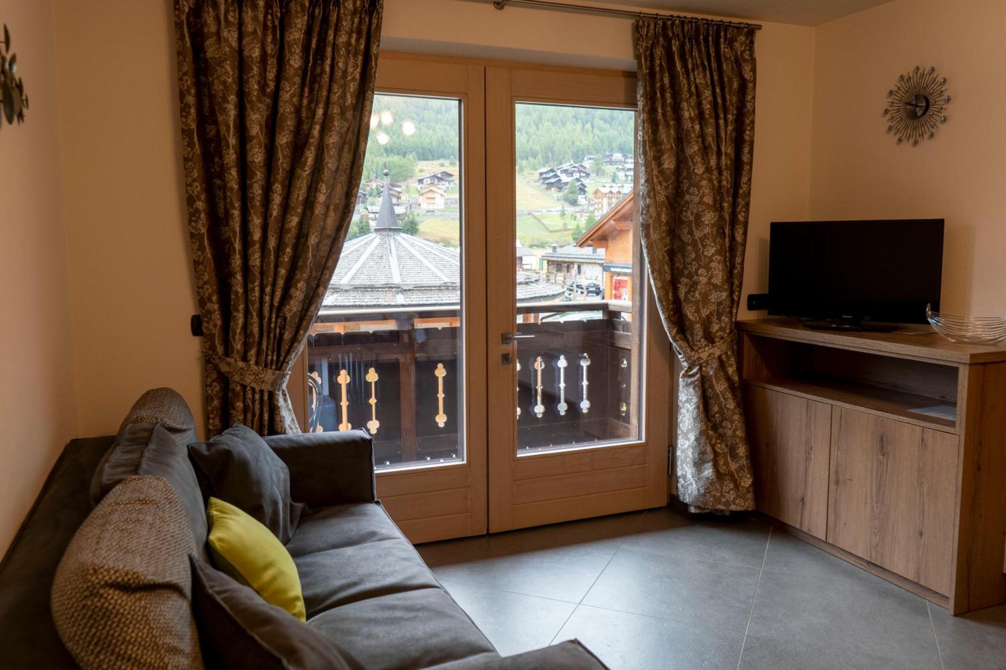 Ferienwohnung Al Camanel Livigno Exterior foto
