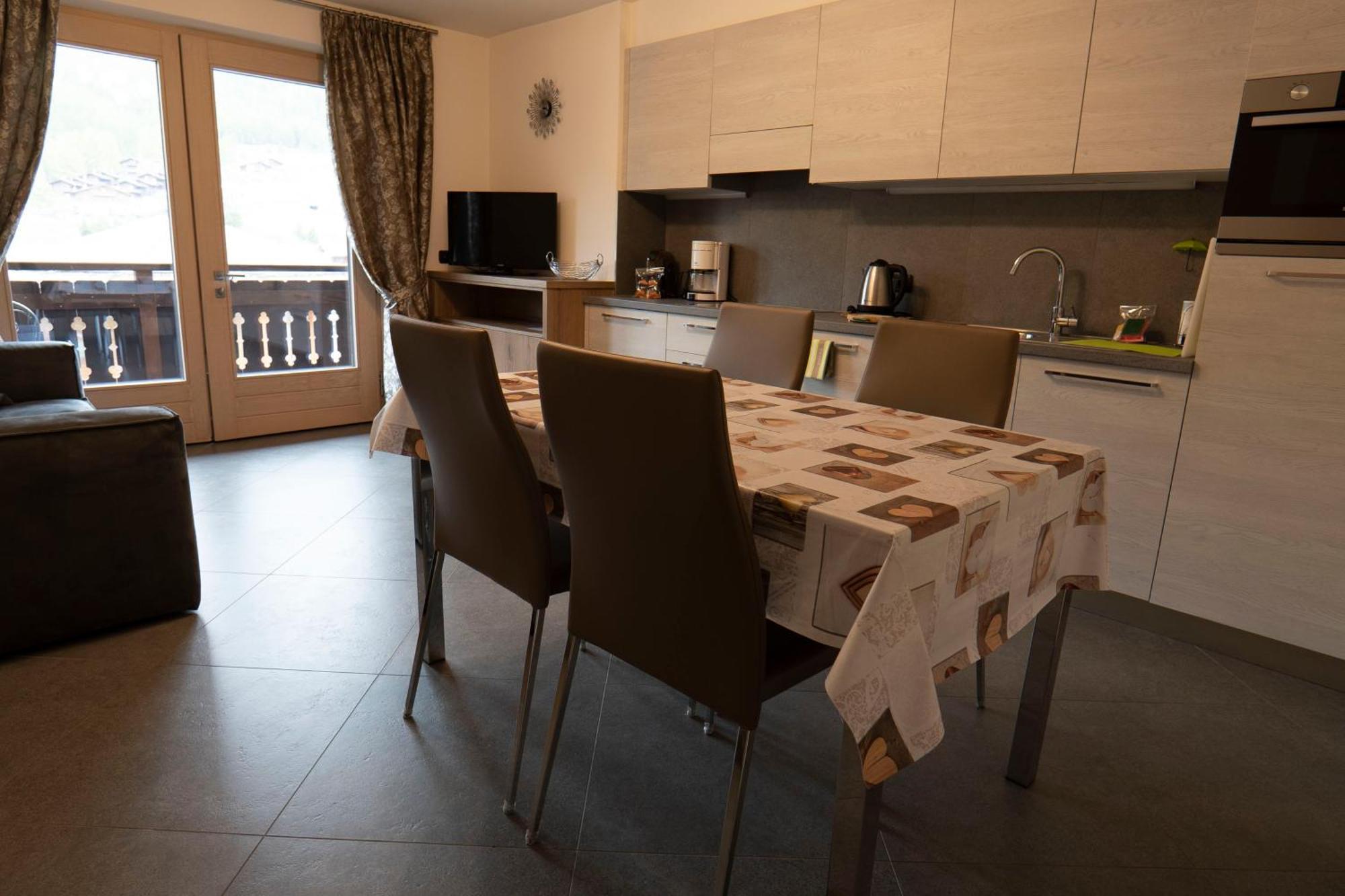 Ferienwohnung Al Camanel Livigno Exterior foto