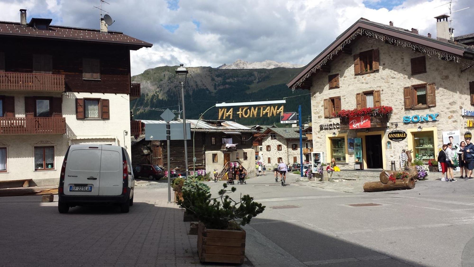Ferienwohnung Al Camanel Livigno Exterior foto