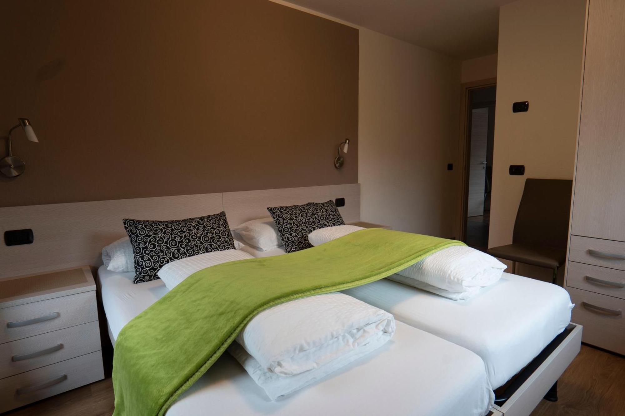 Ferienwohnung Al Camanel Livigno Exterior foto