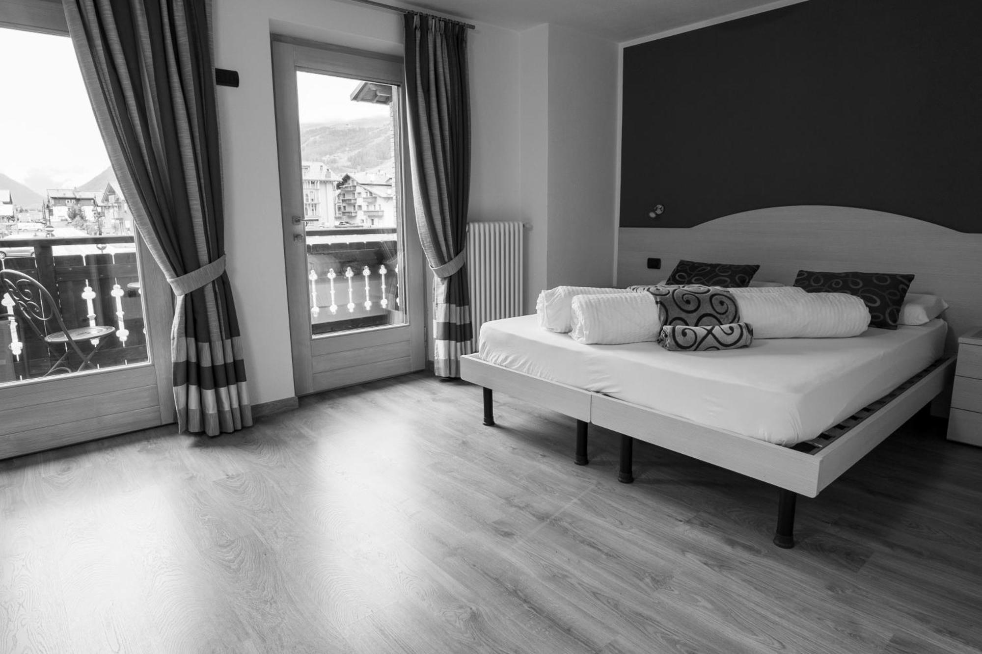 Ferienwohnung Al Camanel Livigno Exterior foto