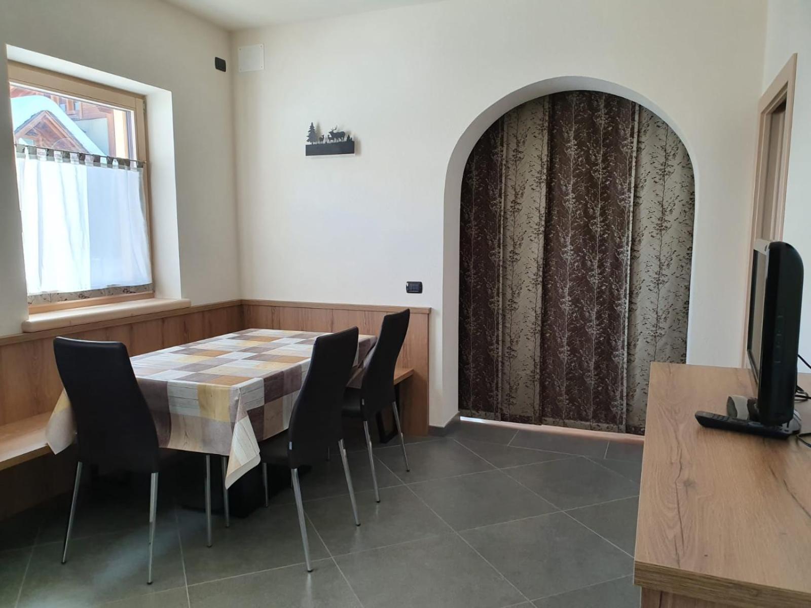 Ferienwohnung Al Camanel Livigno Exterior foto