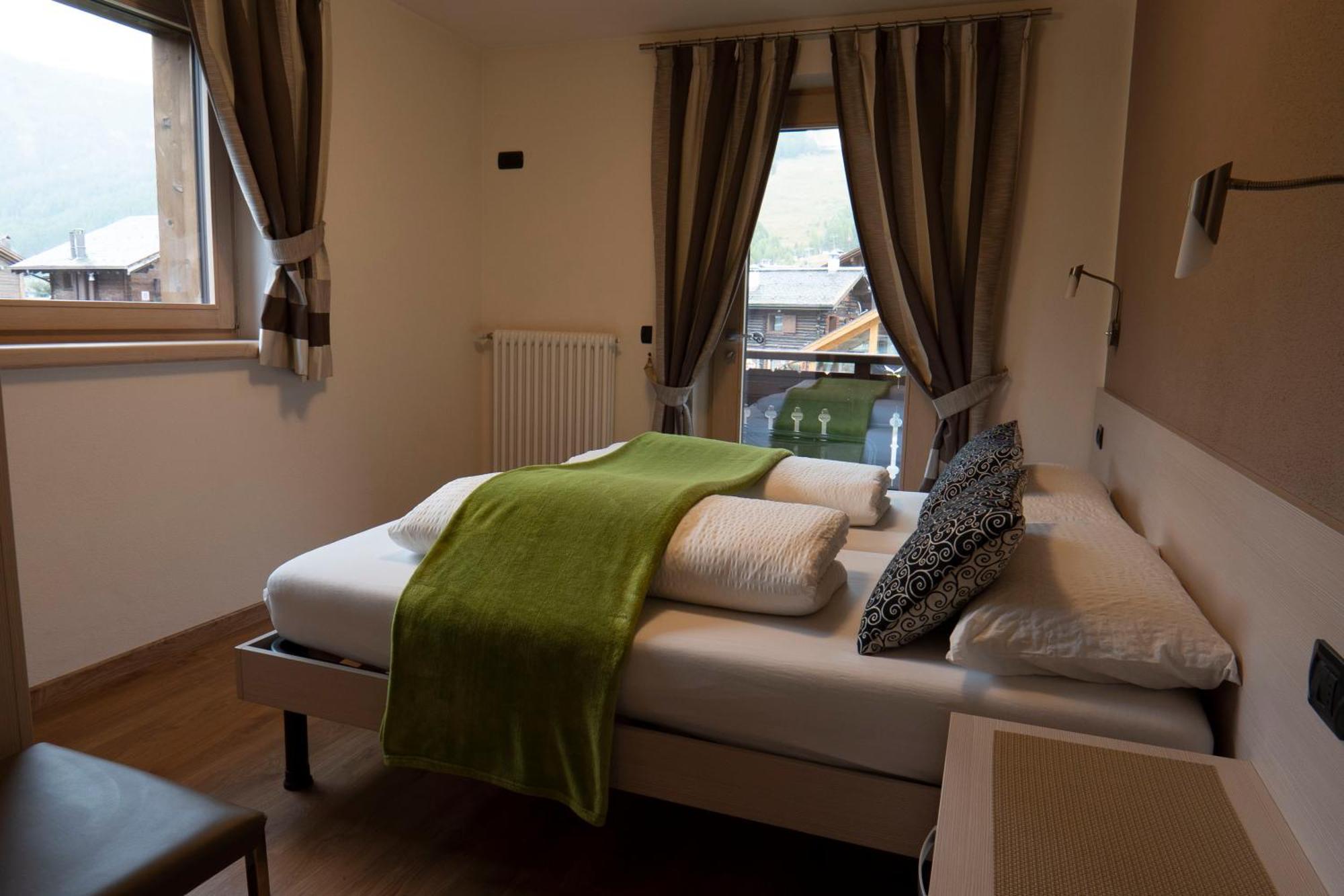 Ferienwohnung Al Camanel Livigno Exterior foto